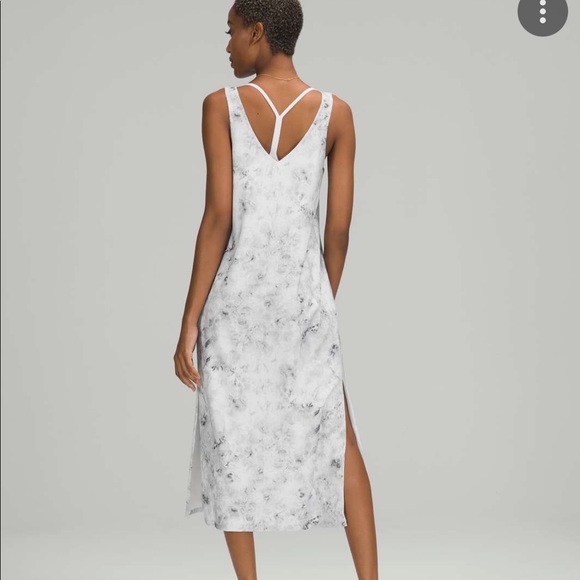 Lululemon dress - Picture 2 of 7